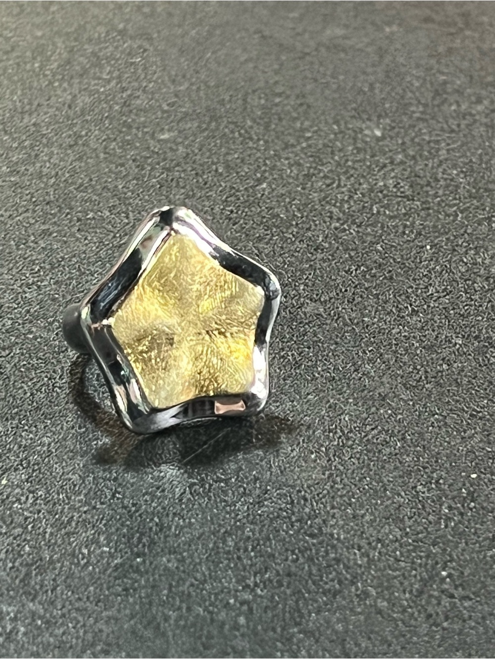 Sterling Silver Star Ring with yellow brushed center star. 925. Sz 7. - Picture 9 of 9